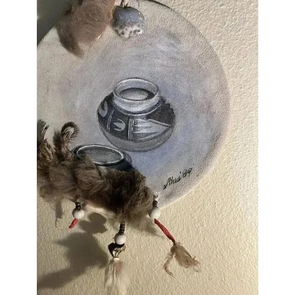 Hand painted Leather Dreamcatcher Fur - Picture 2 of 8